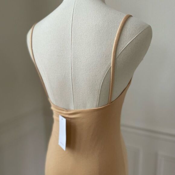 NWT Lovers + Friends KiKi Maxi Dress Tan Super Stretchy Ruched M - Picture 4 of 11